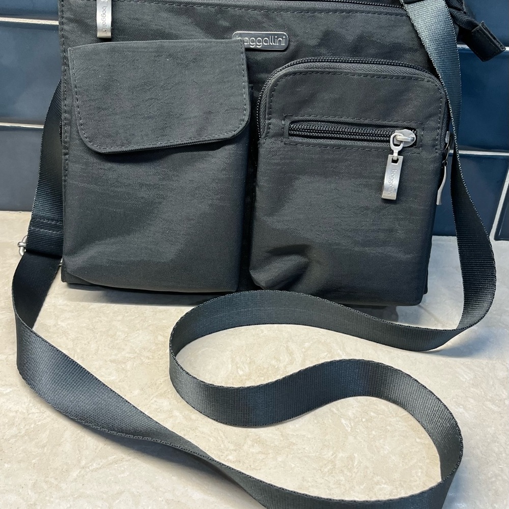 Baggallini Crossbody Bag Triple Zipper Charcoal Grey Gray Nylon Shoulder Purse